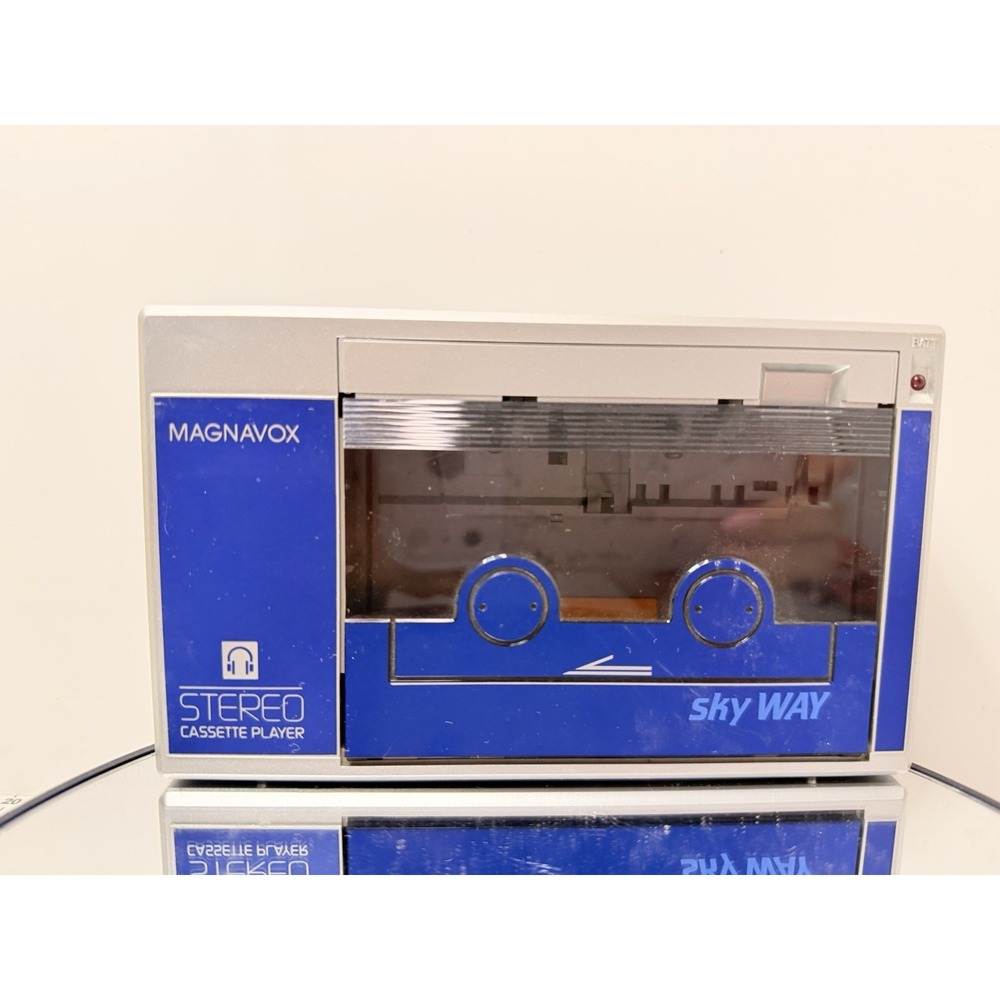 Vintage Magnavox Sky WAY D6621 Stereo Portable Cassette Player Silver Blue Japan - Picture 2 of 5